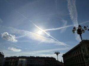 飛行機雲が3本見れた！隠されたスピリチュアルメッセージとジンクスとは？